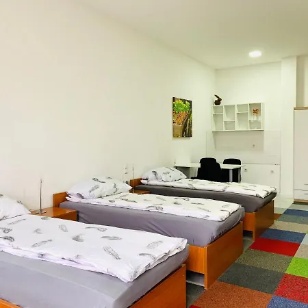 Heco Plus 4*